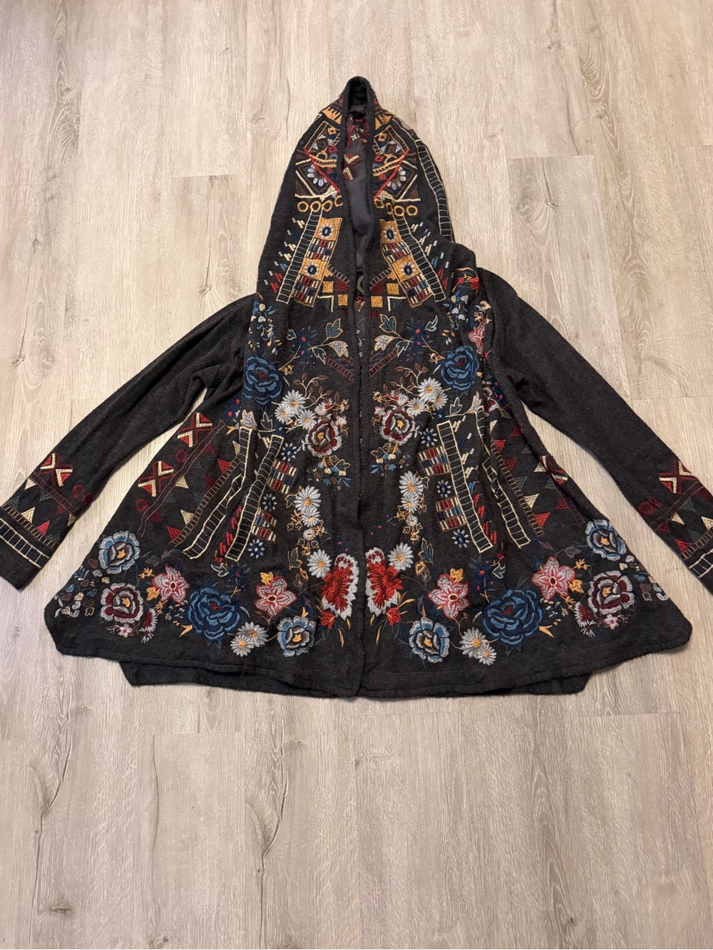 Johnny Was Biya Gray Sweater with Red, Yellow and Blue Floral Embroidery Sz S